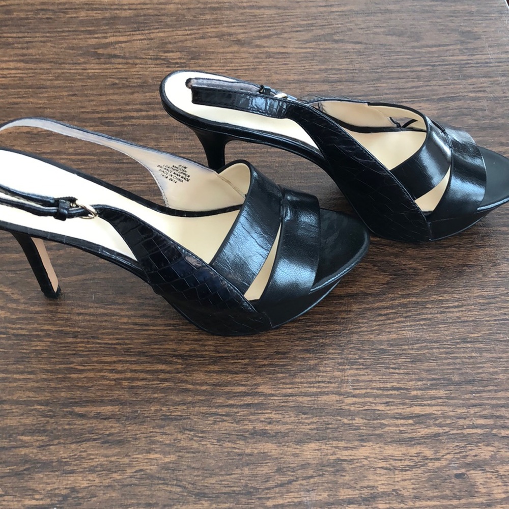 Nine West Women Heel Shoes. Gently used. Black leather. 3” heel